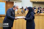 سیمین رنجبران، مدیر پرستاری دانشگاه علوم پزشکی تهران به عنوان پرستار نمونه کشوری برگزیده شد